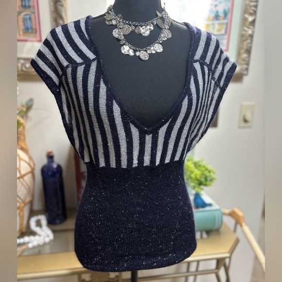 LUX URBAN OUTFITTERS BLUE & WHITE STRIPE V-NECK METALLIC KNIT SWEATER VEST SZ M - Picture 2 of 11